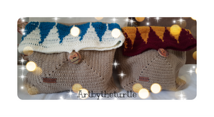 Hand made pouches (woolen)